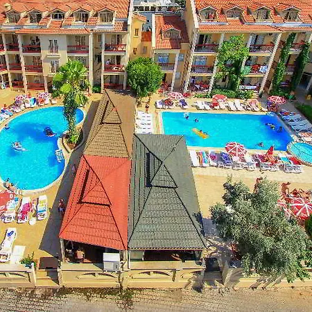 Club Amaris Lejlighedshotel 3*